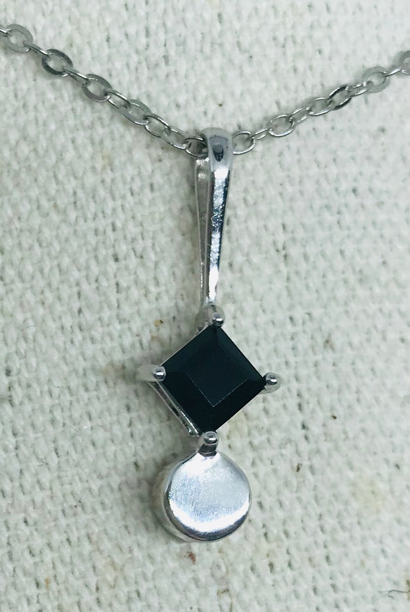 Sarah Mulder Necklace