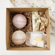 Gift Set 2 Bars +2 Bath Bombs + 1 Soap Bag
